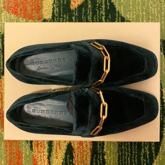Burberry dark forest velvet loafer ( size w37.5) - Picture 3 of 9